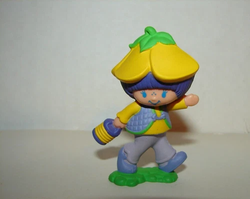 Vintage Strawberry Shortcake Almond Tea Miniature Mini PVC Figure Clean