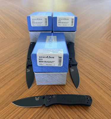 Benchmade 533 Mini Bugout Black Drop Point Plain Edge Axis Lock Pocketknife
