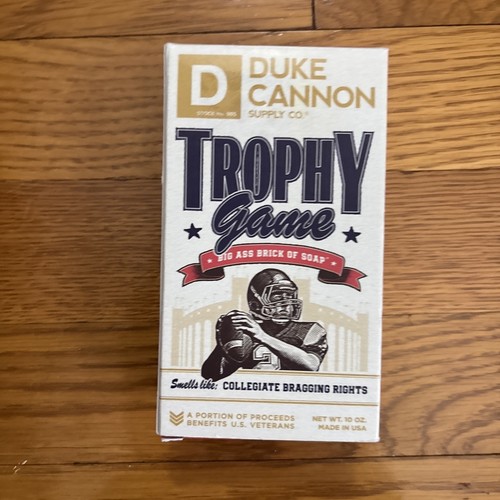 Duke Cannon Trophäenspiel Big Ass Ziegelseife Fußball Tierarzt Prahlrechte NEU