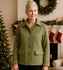 Pendleton Womens Jacket Sz Medium Sage Green 100 Merino Wool Holiday Career