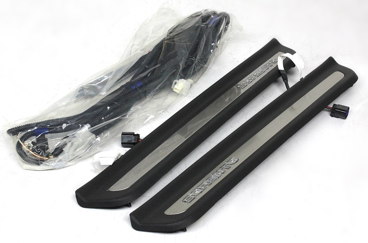 OEM Illuminated Door Sill Plates For Kia Sorento C6045-ADU00 | eBay