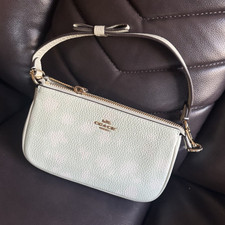 Coach White Pebbled Zip Shoulder Bag Small Pouch w/ Detachable Strap