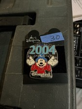 Disney Sorcerer Mickey Mouse 2004 Disneyland Resort Pin ID 27420