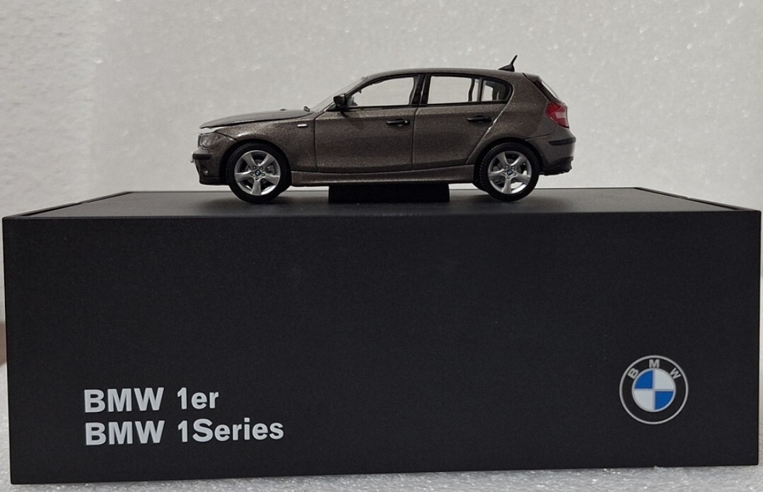 ミニカー 1/43 BMW Minichamps 120i (E87) BMW 1 Series E87 Havanna Met 1:43 Autoart Dealer Edition