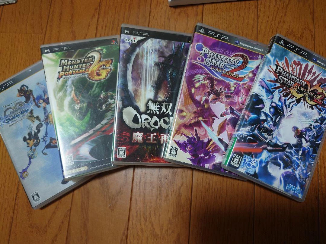 PlayStation Portable PSP Game software Lot 5 Phantasy Star 2 monster hunter 2G