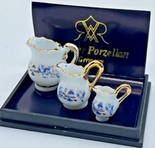MINIATURE DOLLHOUSE 1:12 SCALE REUTTER BLUE ONION SERVING PITCHER SET -
