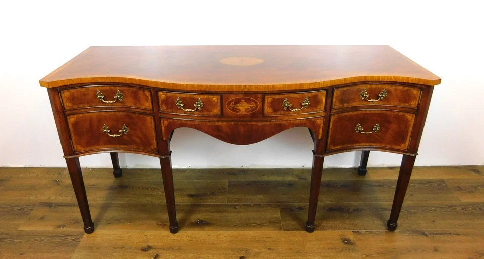 Aparador/armario buffet delantero serpentino caoba 72" Lloyd Buxton Foto 2 de 4