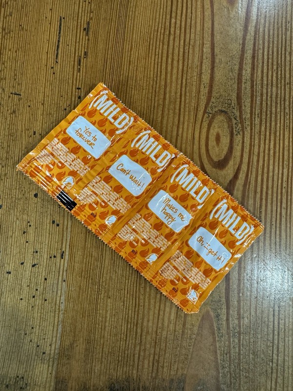 Taco Bell Mild Sauce Packet Collectible Advertising Restaurants & Fast Food
