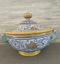Vintage Deruta Italian Pottery Floral Covered Dish With Handles 4”x6”, Italy