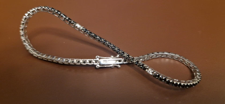 Bracciale tennis in oro 18 carati e diamanti - Immagine 4 di 4