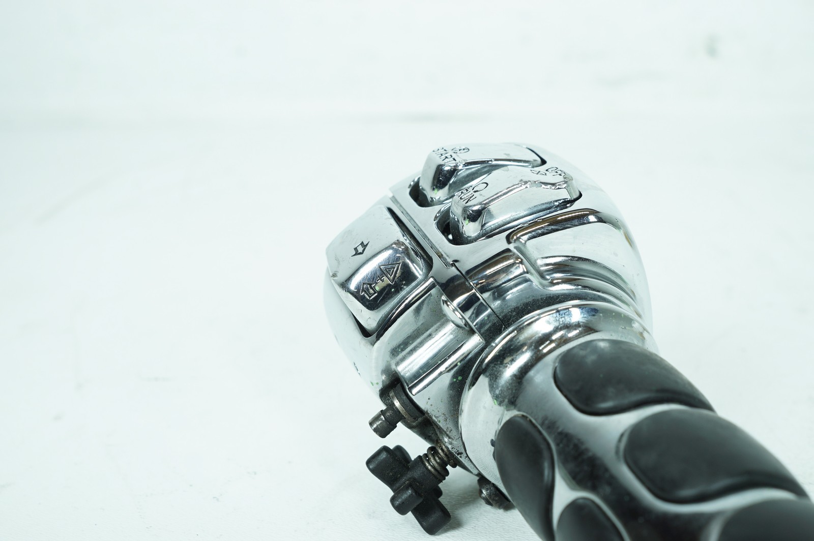 04 Harley Softail FLSTCI Heritage OEM Right Engine Start Kill Switches Controls