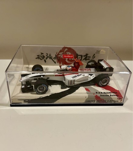 Voiture De F1 Signée Jenson Button - Édition Limitée 64/140 Pour Sa Première Victoire - Collector
