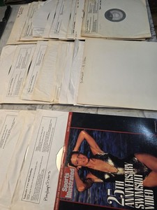 Lot of 26 Vintage Special Interest & Media LaserDiscs Discs Only 15lbs
