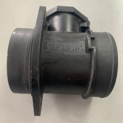 1993 -1997 VW GOLF  MASS AIR FLOW SENSOR 037 906 461 A USED OEM