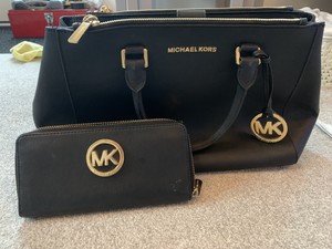 michael kors gold purse