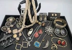 Vtg Costume Jewelry Wearable Lot Some Signed Glass Faux Pearl Ect 28 Pc