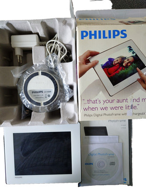 digital Photo Frame von Philips, 8'', SPH8208, für Video Clips, Music, Fotos