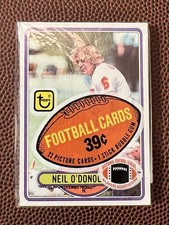 VINTAGE 1980 Topps  Football Cello Pack  New Unopened  OZZIE NEWSOME on Back