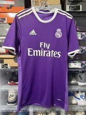 Cristiano Ronaldo Rookie Cards and Apparel Guide 41