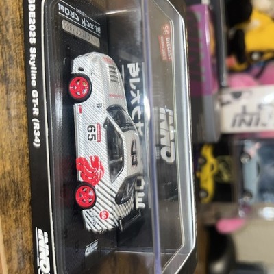 Inno64 Nissan Skyline GT-R R34 Black Crow Customs SGDE 2025