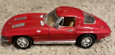 Superior SS5735 1963 Chevrolet Corvette Stingray Split-Window, Red, 1/32