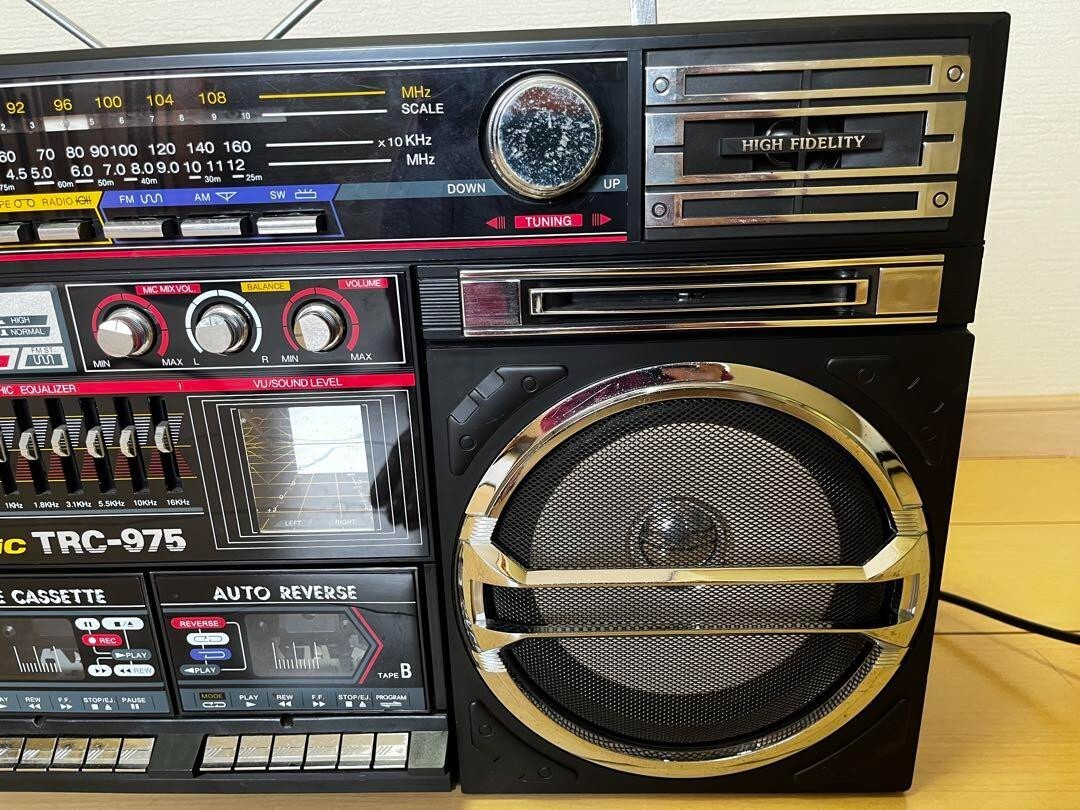 LASONIC TRC 975 JUMBO BOOMBOX Radio Cassette Player From LASONIC TRC 975 JUMBO BOOMBOX Radio Cassette Player From