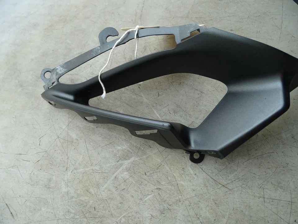 18 SUZUKI GSXR 1000 FRONT UPPER NOSE FAIRING COWL E-309 - Изображение 3 из 4