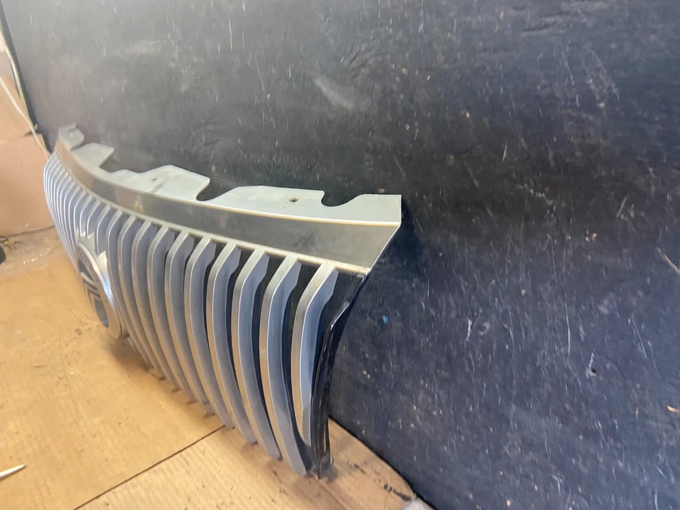 Parrilla superior delantera Mercury Mountaineer 2006 a 2010 OEM M6281 DG Foto 2 de 4