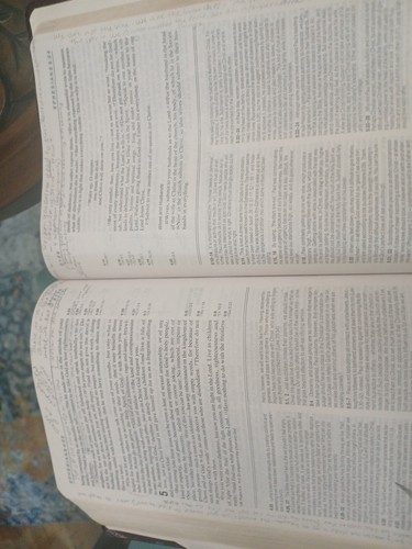 NIV Life Application Study Bible by Tyndale Burgundy 1991 - Picture 10 of 11