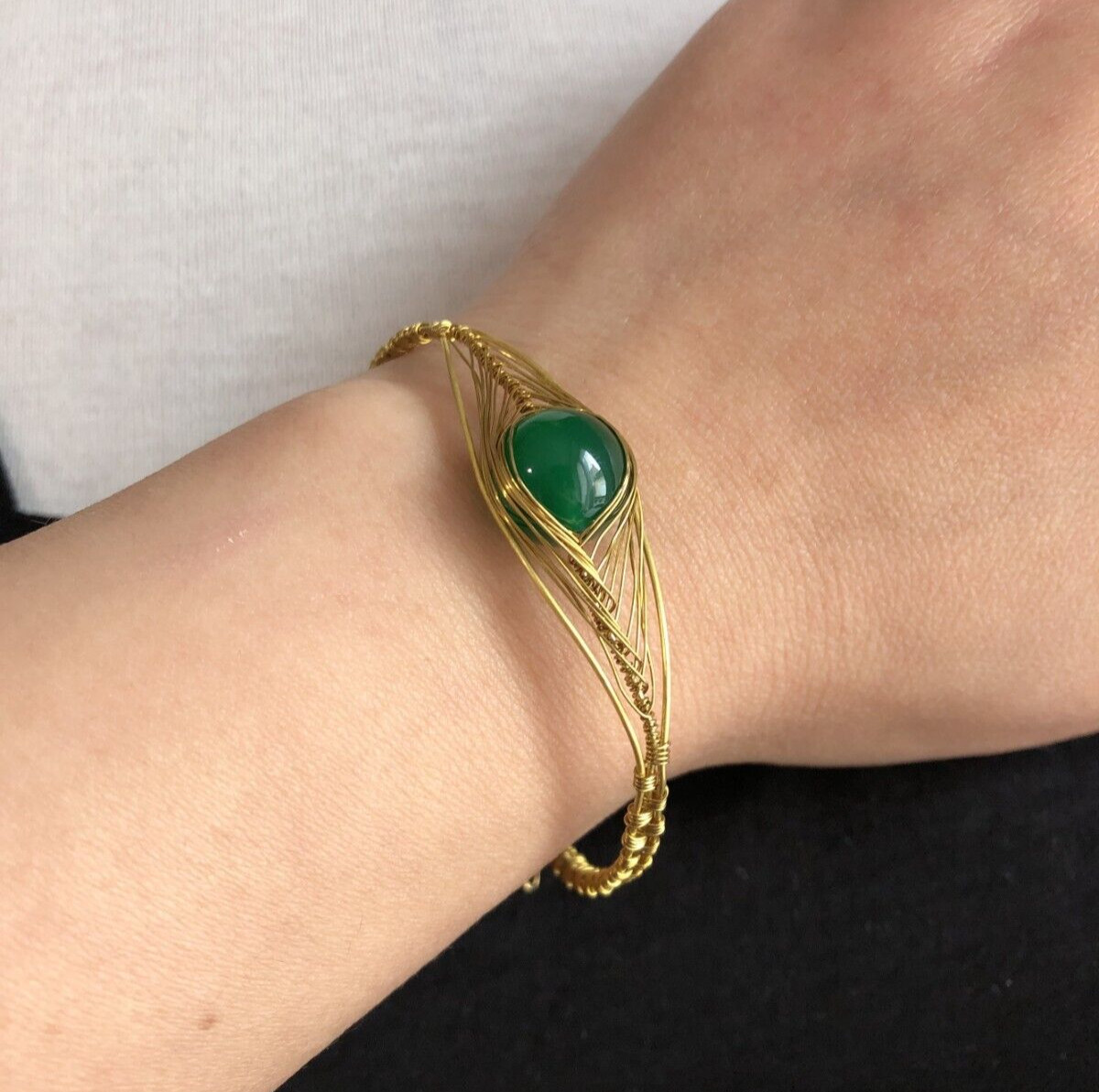Bracelet œil agate verte un cadeau symbolique et raffiné pour femme
