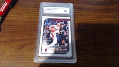 2019-20 Panini Chronicles THREADS Tyler Herro Rookie #76 Heat. SPA10 
