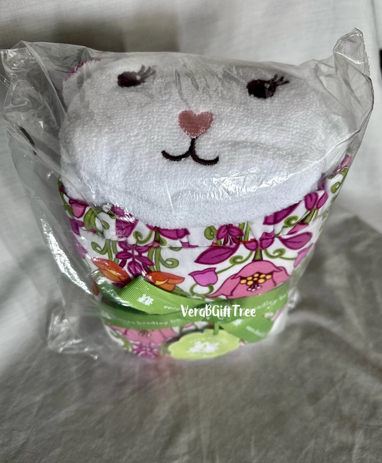 Vera Bradley Hooded Towel & Bath Mitt LILLI BELL Baby Girl New NWT SEALED Rare!
Opens in a new windo