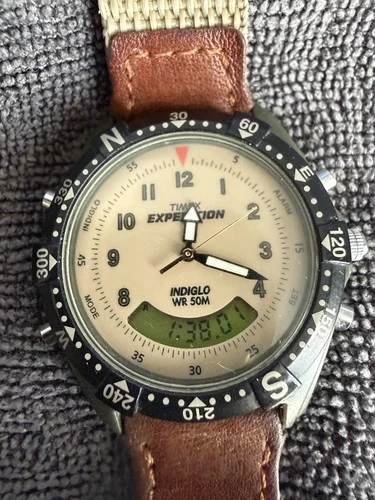 Vintage Timex Expedition indiglo mans Watch, Quatz, MR 50m, Army Green, Running
