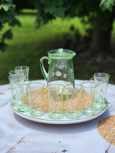 Vintage Green depression glass Uranium Vaseline Pitcher