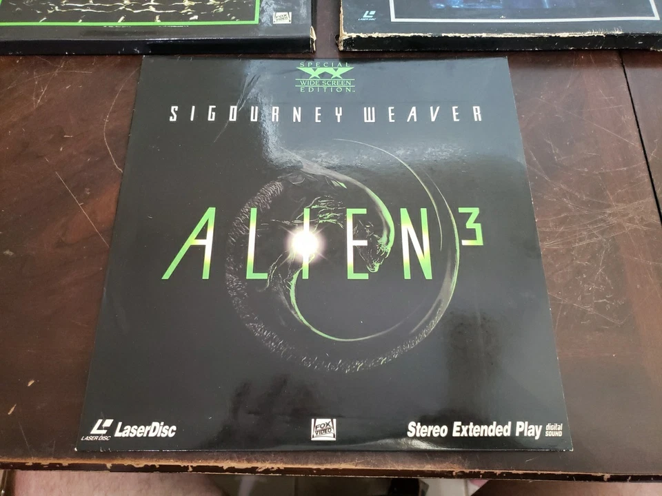 Lot Of 3 Laserdiscs Alien Box Aliens Box Alien 3 Trilogy Sci-fi Xenomorphs W17 - Image 4 of 4