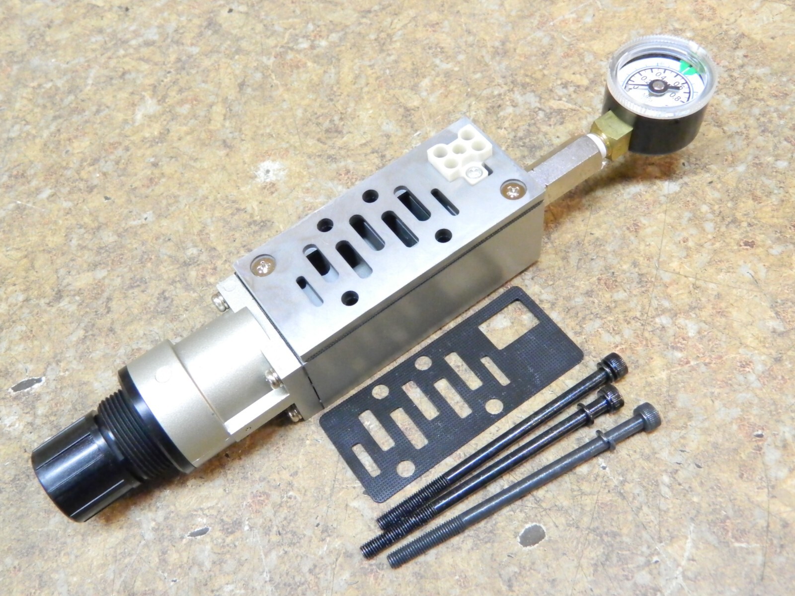 SMC ARB250-N01-A-1 Sandwich Pressure Regulator
