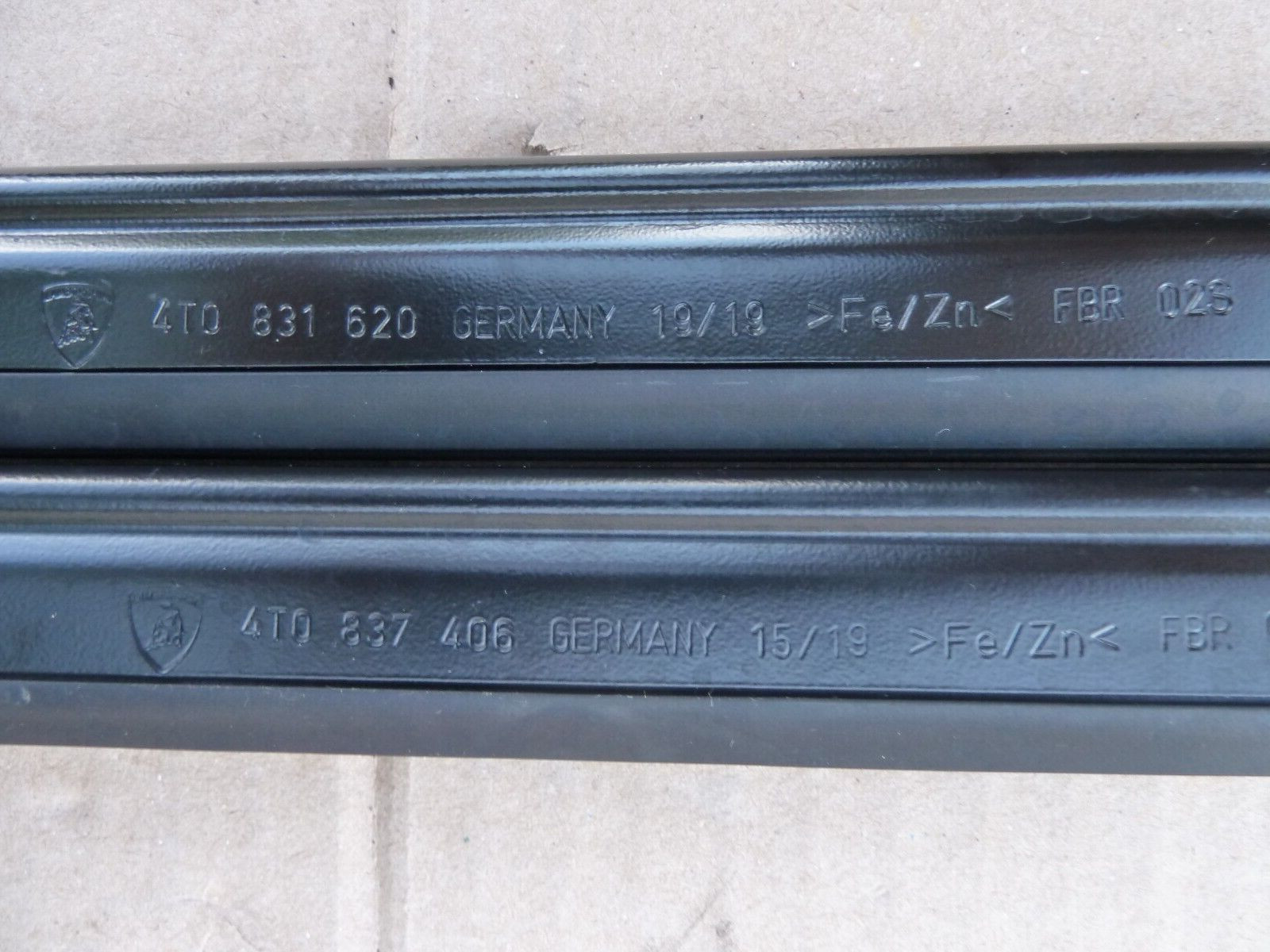 Lamborghini Huracan EVO Passengers Right Door Window Glass Guide Rail Track OEM