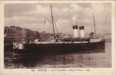 CPA Dieppe - Le Versailles dans le Port SCHIFFE (1203290)