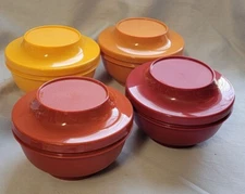 Set of 4 Vintage Tupperware Containers Seal N Serve Snack Bowls 1436 / lids 1437