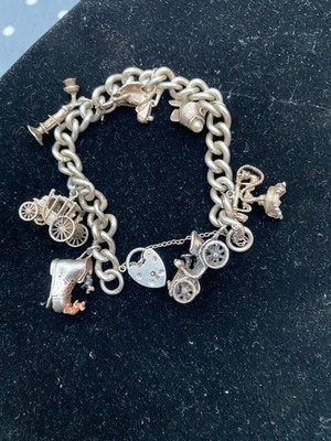 Vintage schweres massiv Silber Bettelarmband mit Silber Charms siehe Fotos