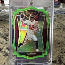 2020 Panini Select - Premier Level Tom Brady #101 Neon Green Prizm Die-Cut