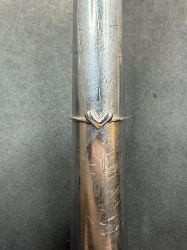 .8g VTG Sterling Silver 925 Heart Ring Size 6 Jewelry Lot O