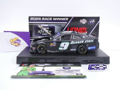 Lionel Racing WX92523QKSDZMX # Chevy NASCAR 2025 Daniel Suarez Quaker State 1:24