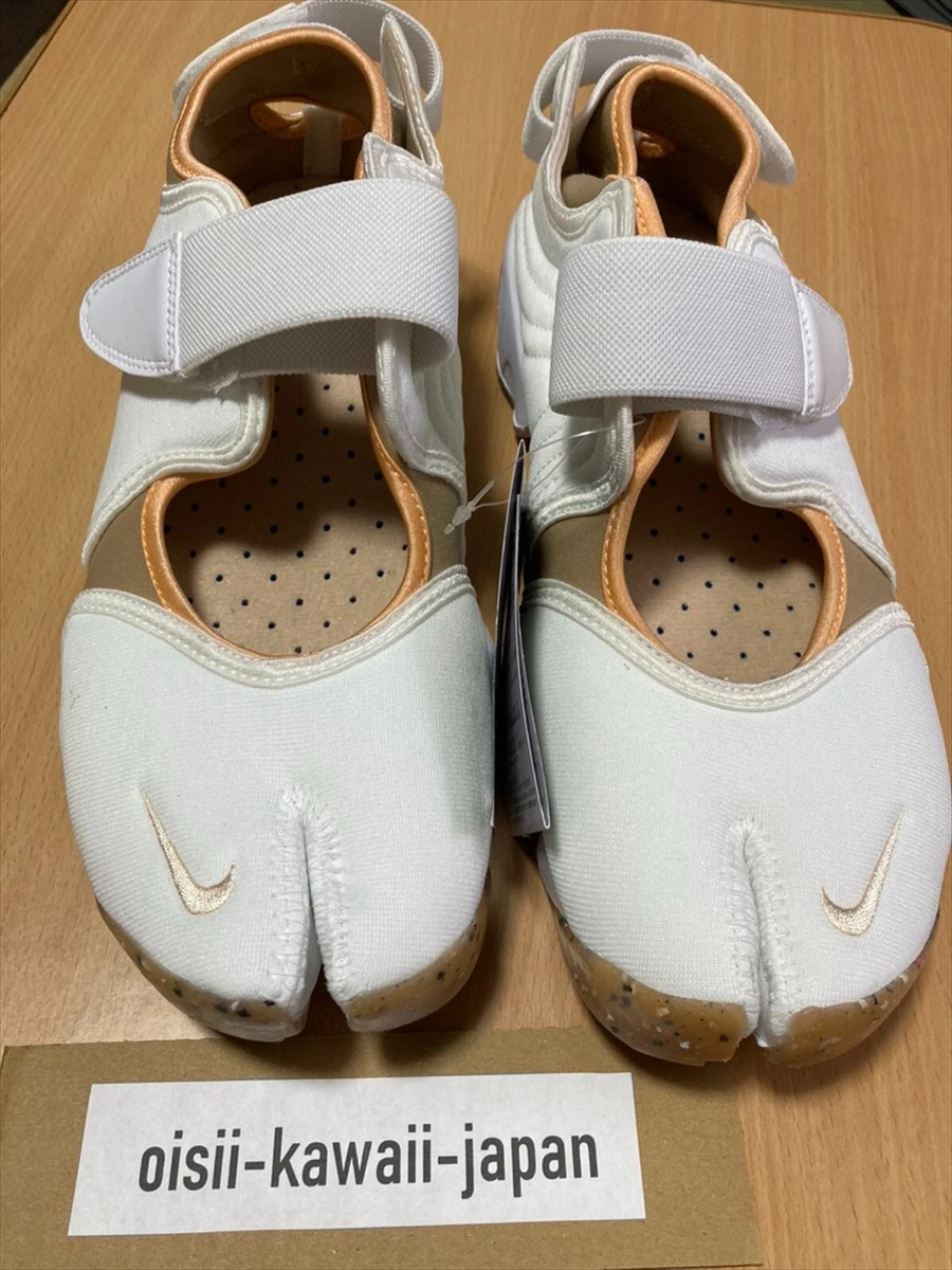 Toe sales shoes nike