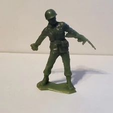 1960's Louis Marx WW2 World War 2 II Green American USA Toy Soldier 60MM Figure