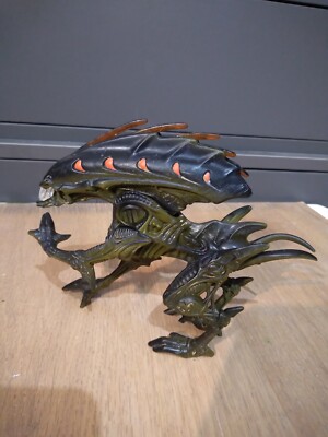 ALIENS VS PREDATOR KENNER WILDSCHWEIN ALIEN 1994 MOVIE