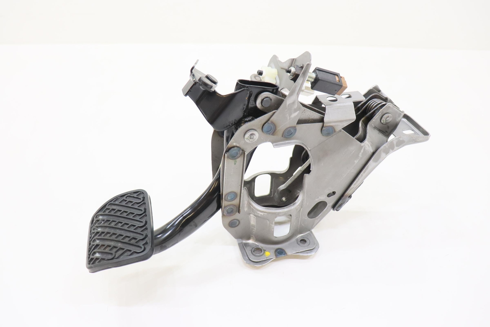 2016 2023 INFINITI Q50 EMERGENCY PARK PARKING BRAKE PEDAL OEM eBay