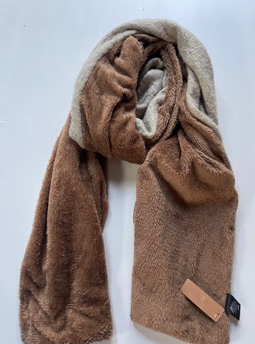 NWT STEVE MADDEN FAUX FUR BLANKET SCARF Beige & Brown 🎁 - Picture 2 of 5