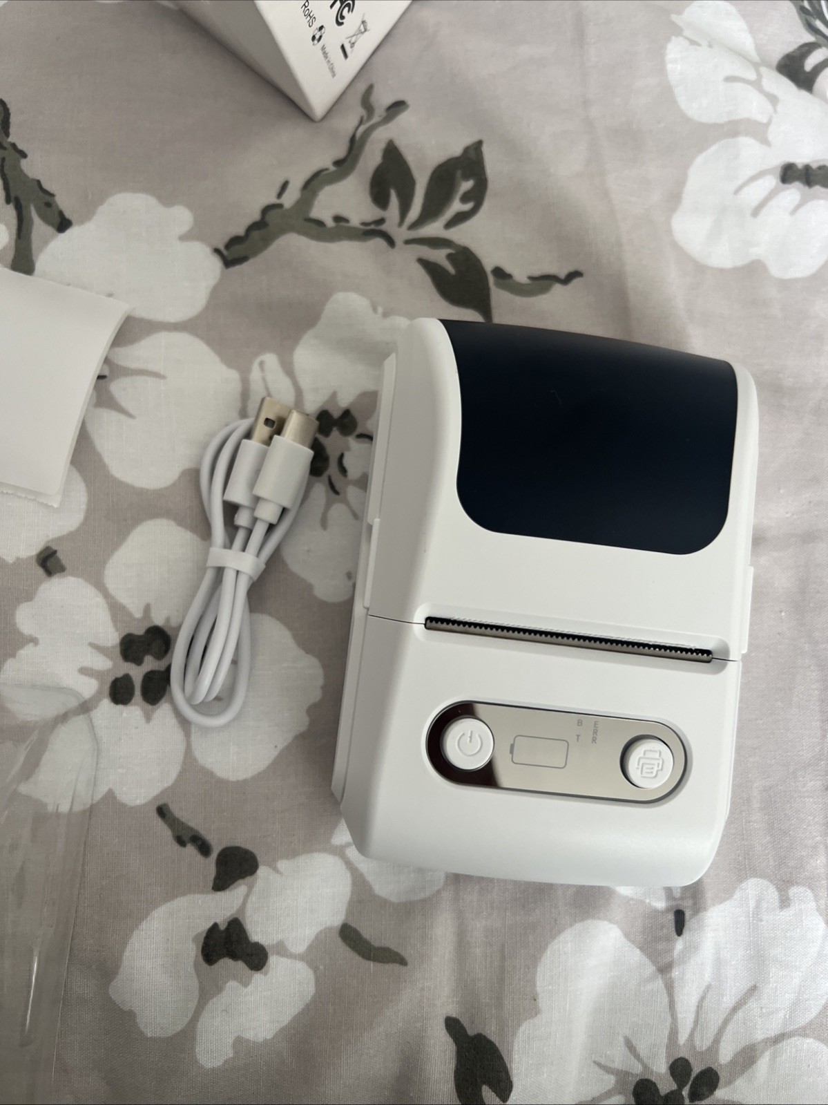 Piccola stampante per etichette Bluetooth foto 4