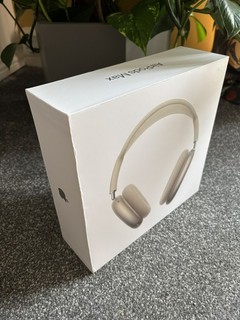Apple AirPods Max Starlight USB C Smart Case with Apple Warranty